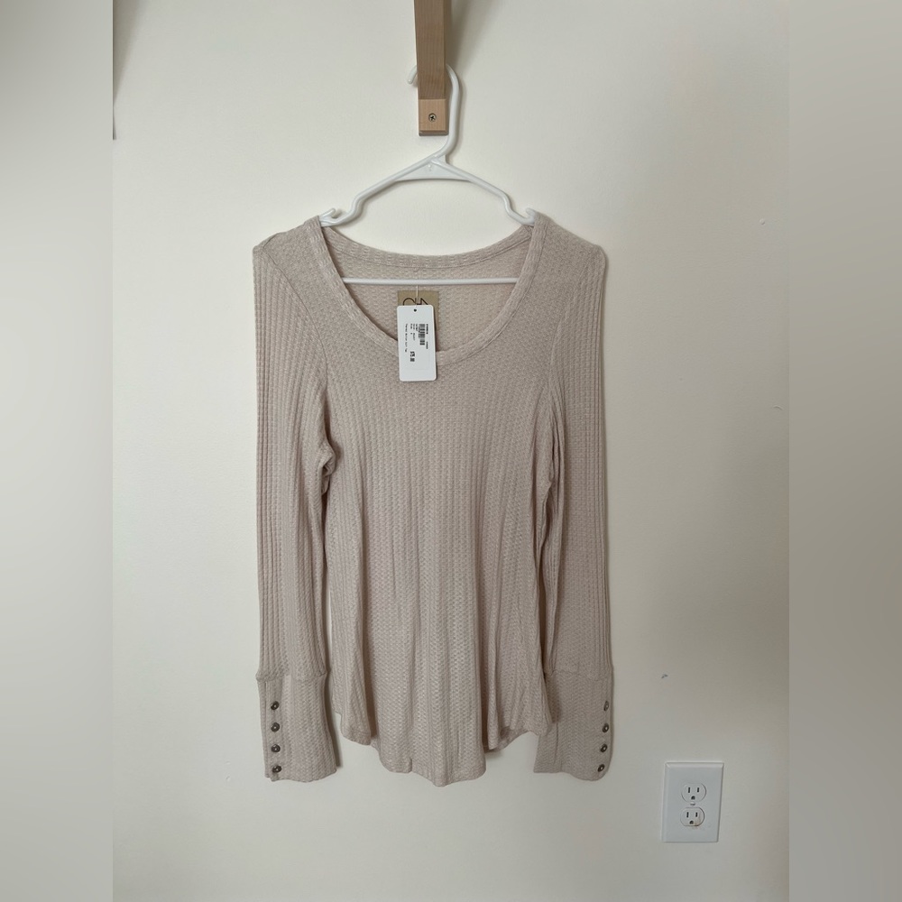 NWT Chaser Cream Waffle Shirt with button detailing.